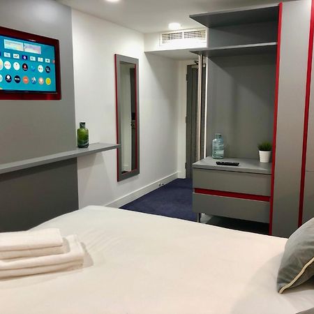 Ilford Hotel Goodmayes Экстерьер фото