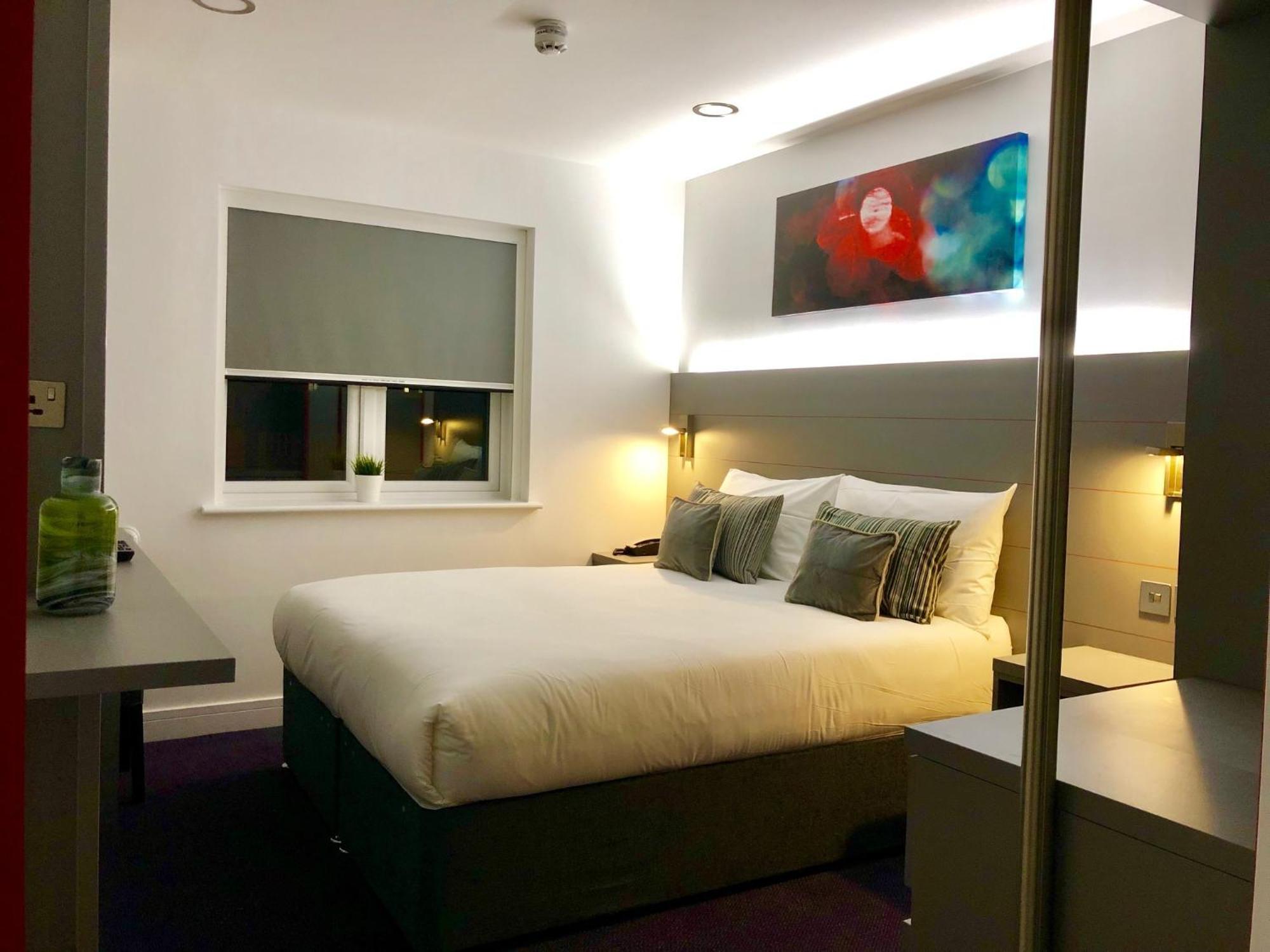 Ilford Hotel Goodmayes Экстерьер фото