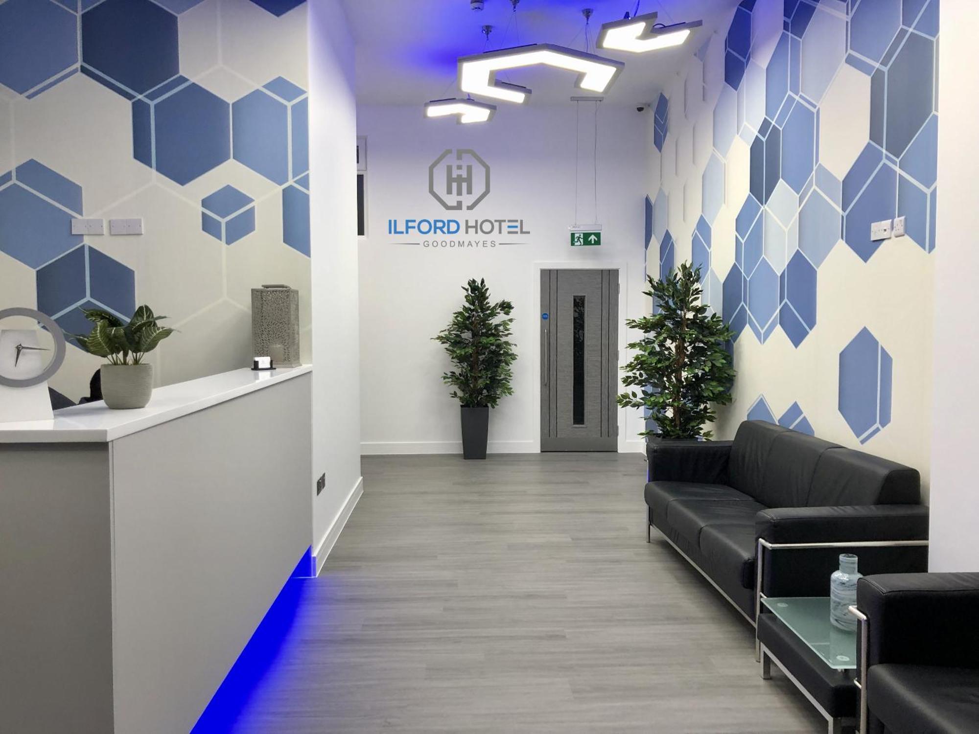 Ilford Hotel Goodmayes Экстерьер фото