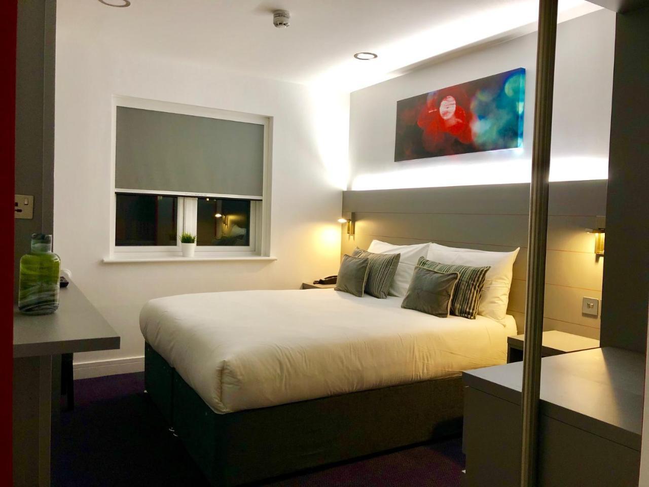 Ilford Hotel Goodmayes Экстерьер фото